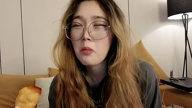 دردشة Jennatyan الجنسية المباشرة