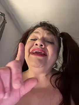 Luciouslouise72@xh's Live XXX Chat