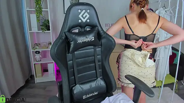 Chat +18 de Alishha_Sky ao vivo