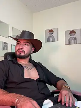 _tony8 Adlı Modelin Web Kamerası Şovu