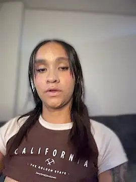 XXX chat uživo modela Isabella-Teen