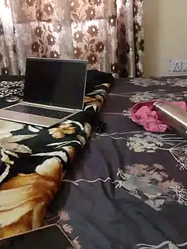 angel_monika Adlı Modelin Canlı XXX Sohbeti