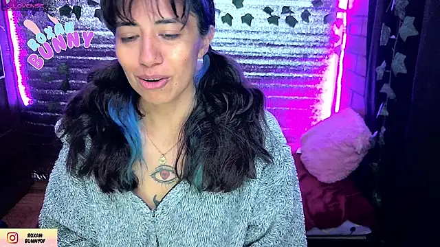 Roxanbunny1 Adlı Modelin Canlı XXX Sohbeti
