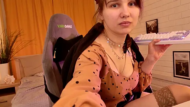 Chatroom XXX en direct de TessaMill