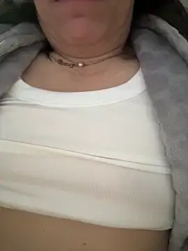 SweetMia36UK Adlı Modelin Canlı XXX Sohbeti