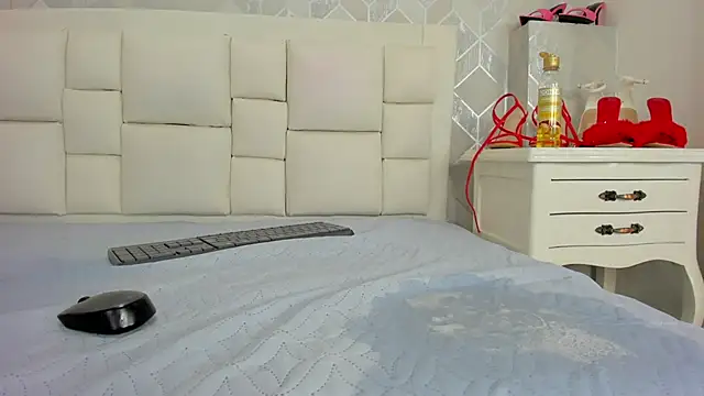 naia_cox's Live XXX Chat