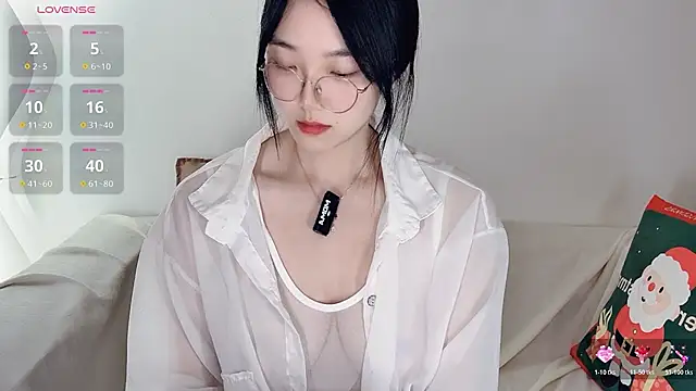 upoo7lt's Live XXX Chat