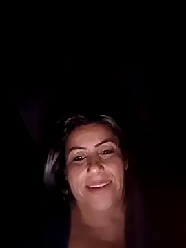 maynor_1998's Live XXX Chat