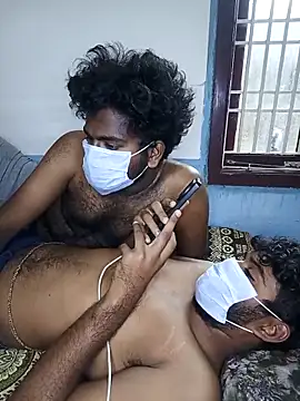 Tinku_1324 élő XXX-chatje