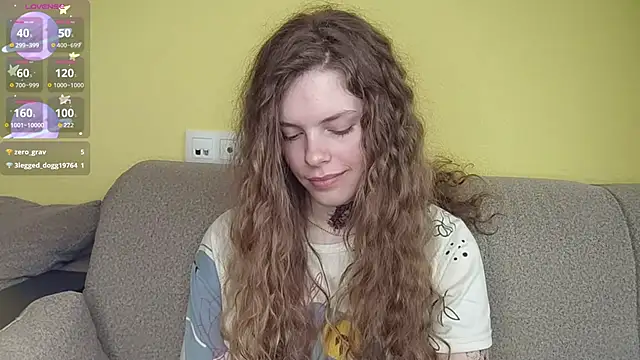 RayaNenlia's Live XXX Chat