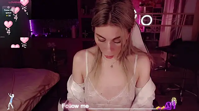 Chat XXX en directo de AnnieGOld_