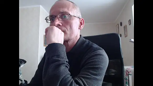 sergeynew2's Live XXX Chat