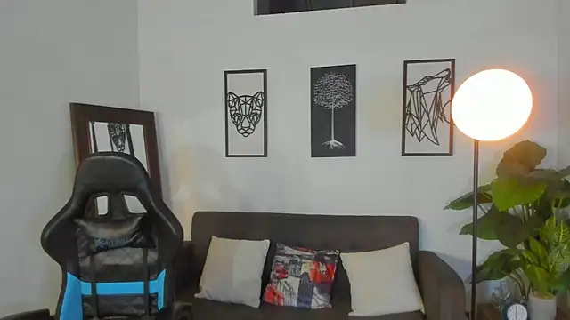 Justin_kingX7 Adlı Modelin Canlı XXX Sohbeti