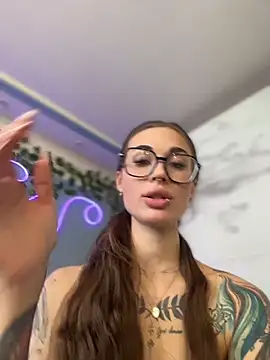 Charming_Ritta webcam show