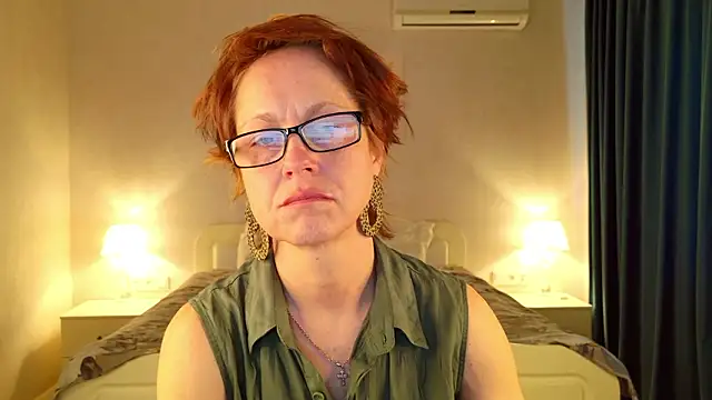 LioraWeiss Adlı Modelin Canlı XXX Sohbeti