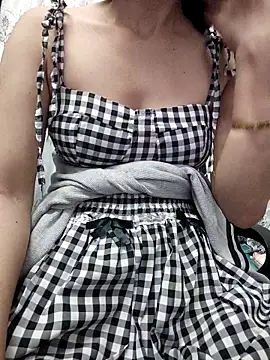 Haralushiaaa 即時 XXX 聊天