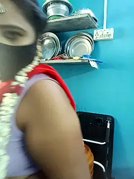 tamil_Vennila Live XXX Chat