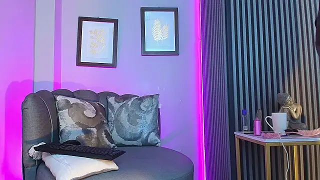 Elisasue: απευθείας συνομιλία ΧΧΧ