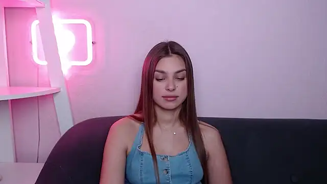 MilanaAngelAs' Live XXX Chat