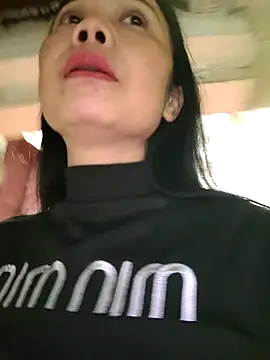 Basanis68 élő XXX-chatje