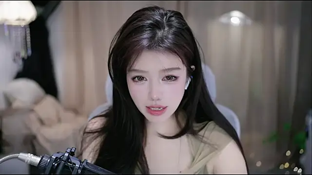 Cecily Chat XXX live