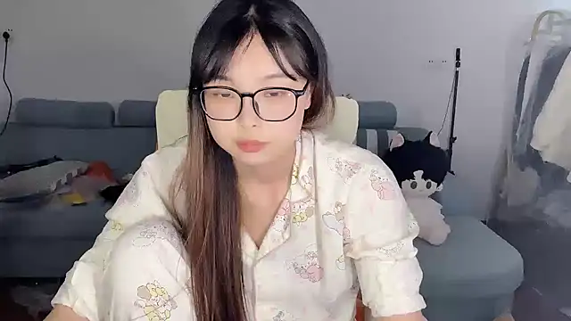 Akong11 在線直播表演