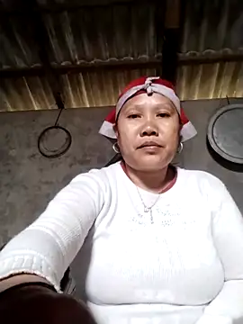 Show modela Linhcutex na web-kameri