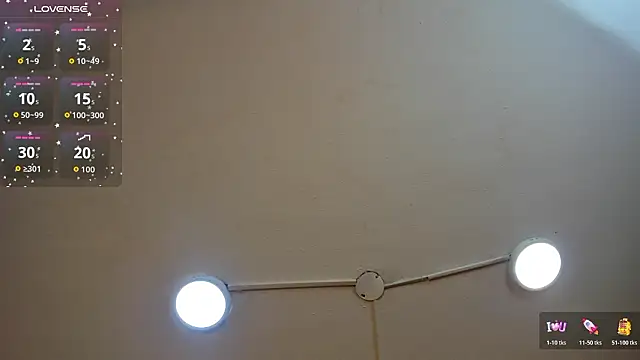 ChloeandAdam Chat XXX in diretta