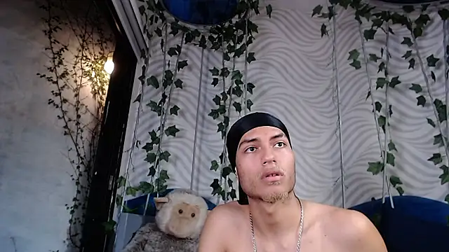 دردشة ItsZairen الجنسية المباشرة