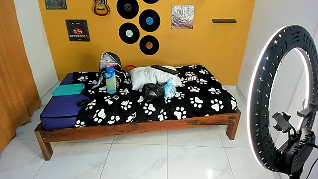 Chatroom XXX en direct de lilithevil32