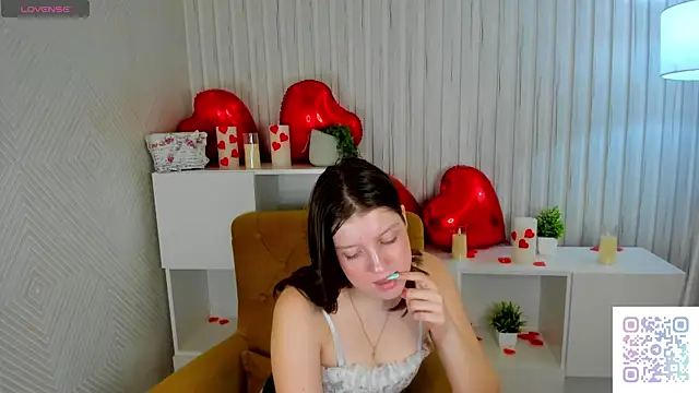 Casandra_Joness: онлайн-секс-чат