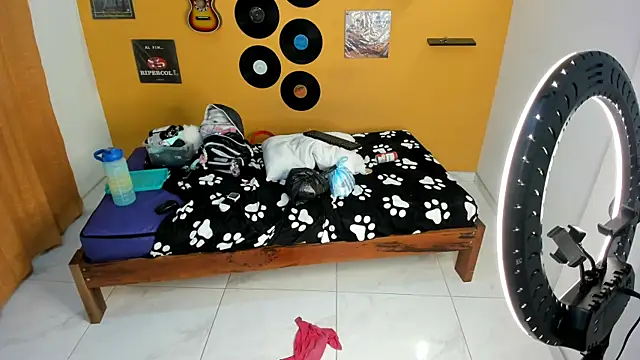 Chatroom XXX en direct de lilithevil32