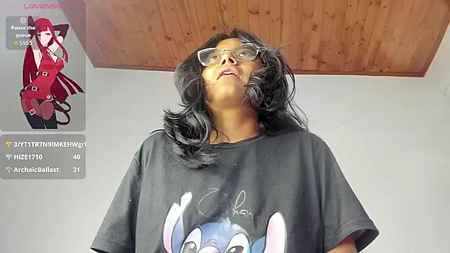 Chat +18 de luna_velveth ao vivo