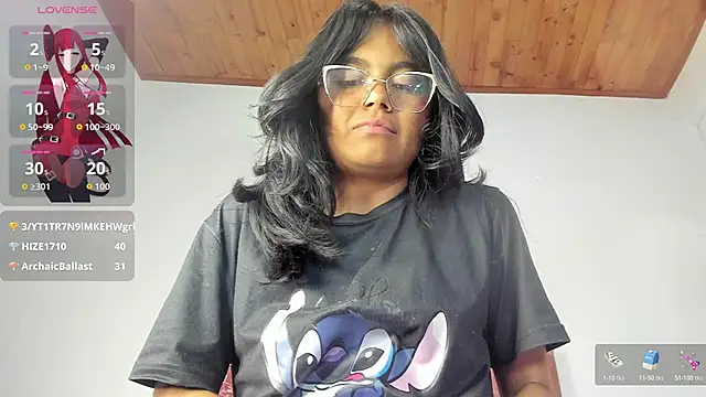 luna_velveth Chat XXX in diretta