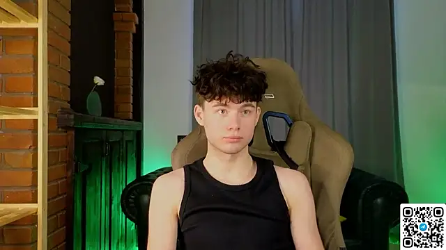 Cute_Mike webkamerás műsora