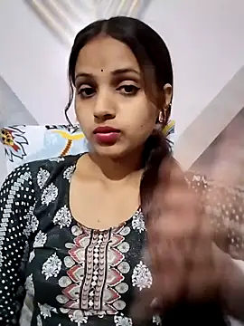 Naina11100's Live XXX Chat