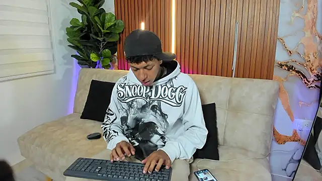 Jonathan_Guzman_ Webcamshow