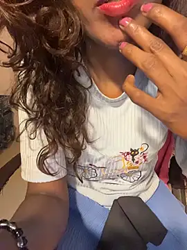 Indian-Squirt's Live XXX Chat