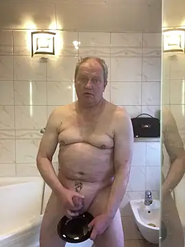 Chatroom XXX en direct de StripperOnStage69