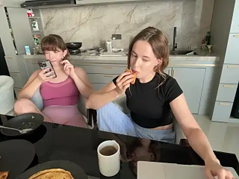 Nura_n_Sarah Live XXX Chat