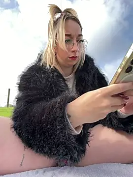 Chat XXX en directo de Giuliana_baby