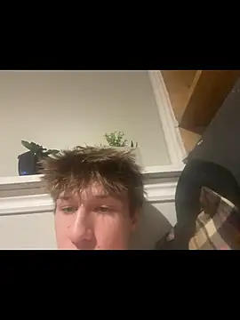 yourwhiteboy1 Live XXX-Chat