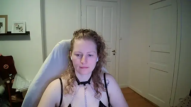 Онлайн чат XXX Girlnina-1995