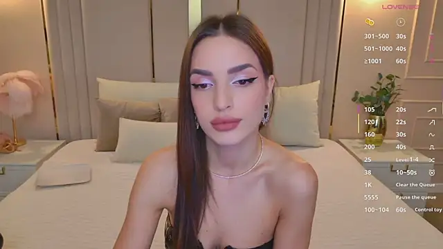 BellaHalles' Live XXX Chat