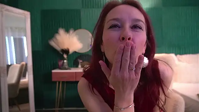 HaileyMoonn 即時 XXX 聊天