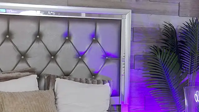 Chatroom XXX en direct de LunaHart