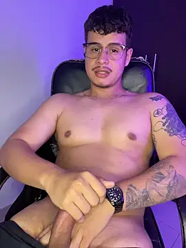 BjornSteel's Live XXX Chat