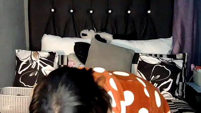 caramelbooty69: онлайн-секс-чат