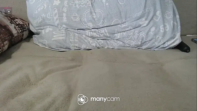 lelapopins Show in webcam