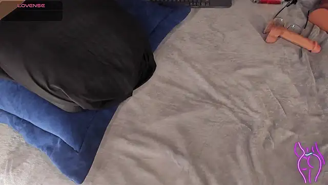 MiaKay1 Chat XXX live